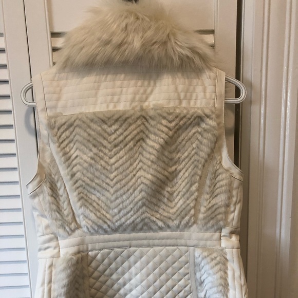 GUESS women’s size small faux fur vest - Picture 2 of 4
